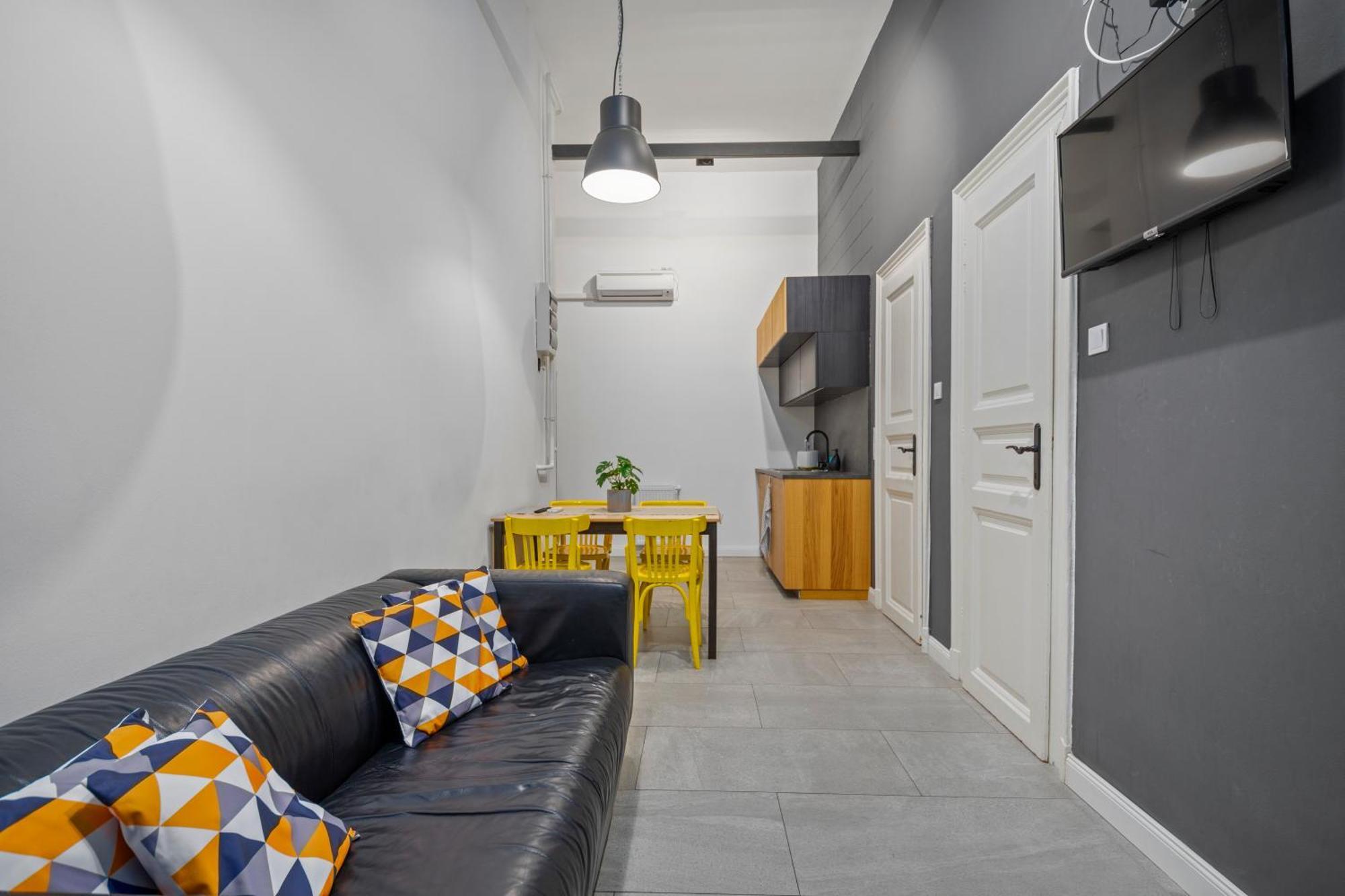 Colourful Apartments In The Party District 부다페스트 외부 사진