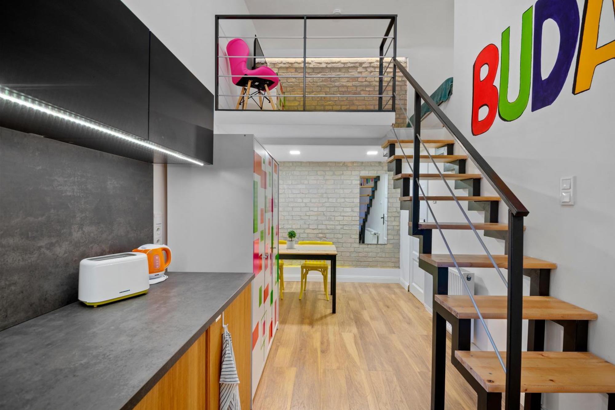Colourful Apartments In The Party District 부다페스트 외부 사진
